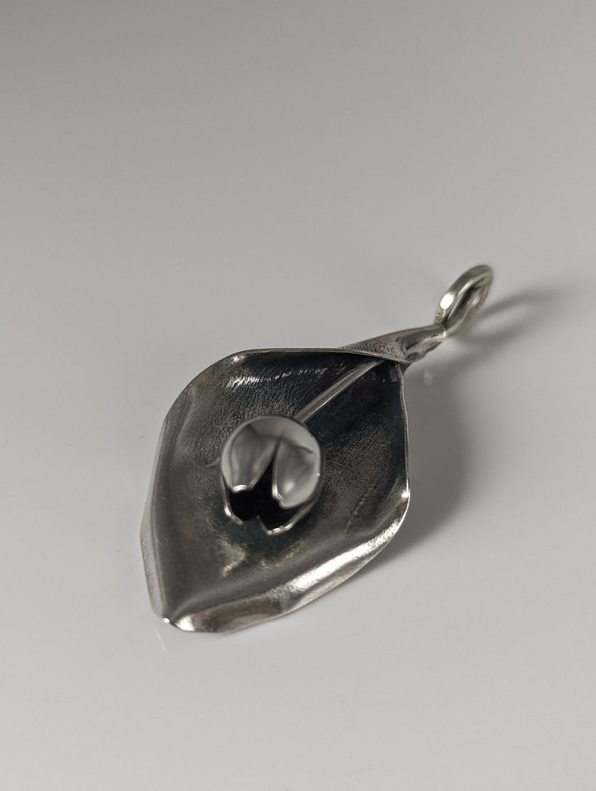 Silver Steed Tulip Pendant