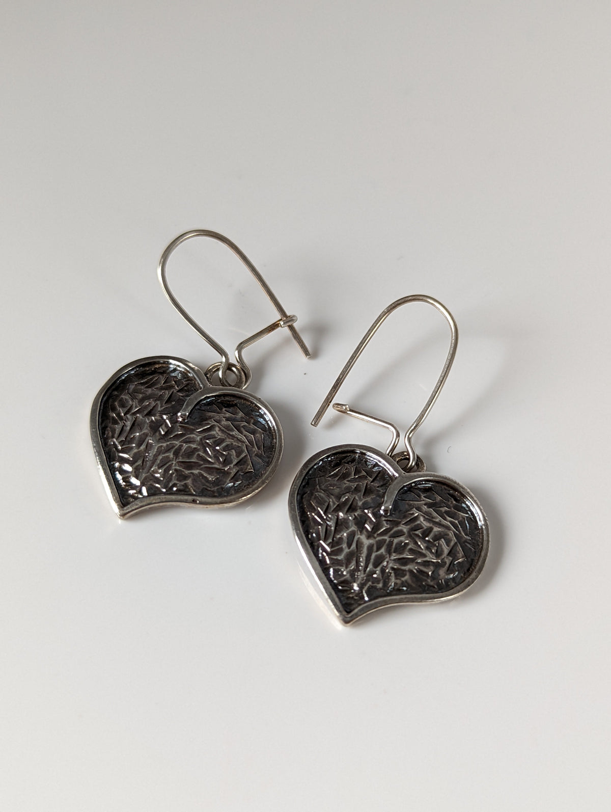 Silver Steed Detailed Heart Dropped Earrings