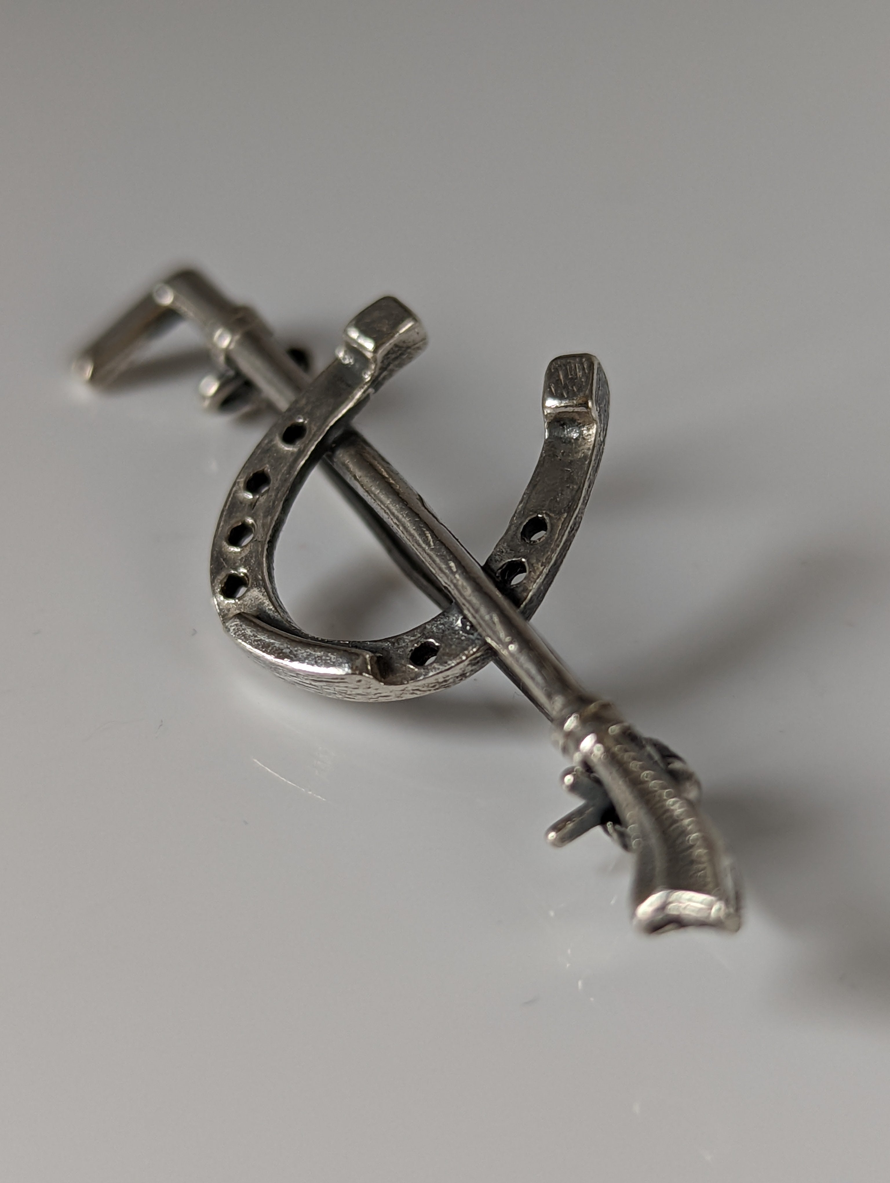 Silver Steed Shoe & Cane Silver Brooch / Stock Tie Pin