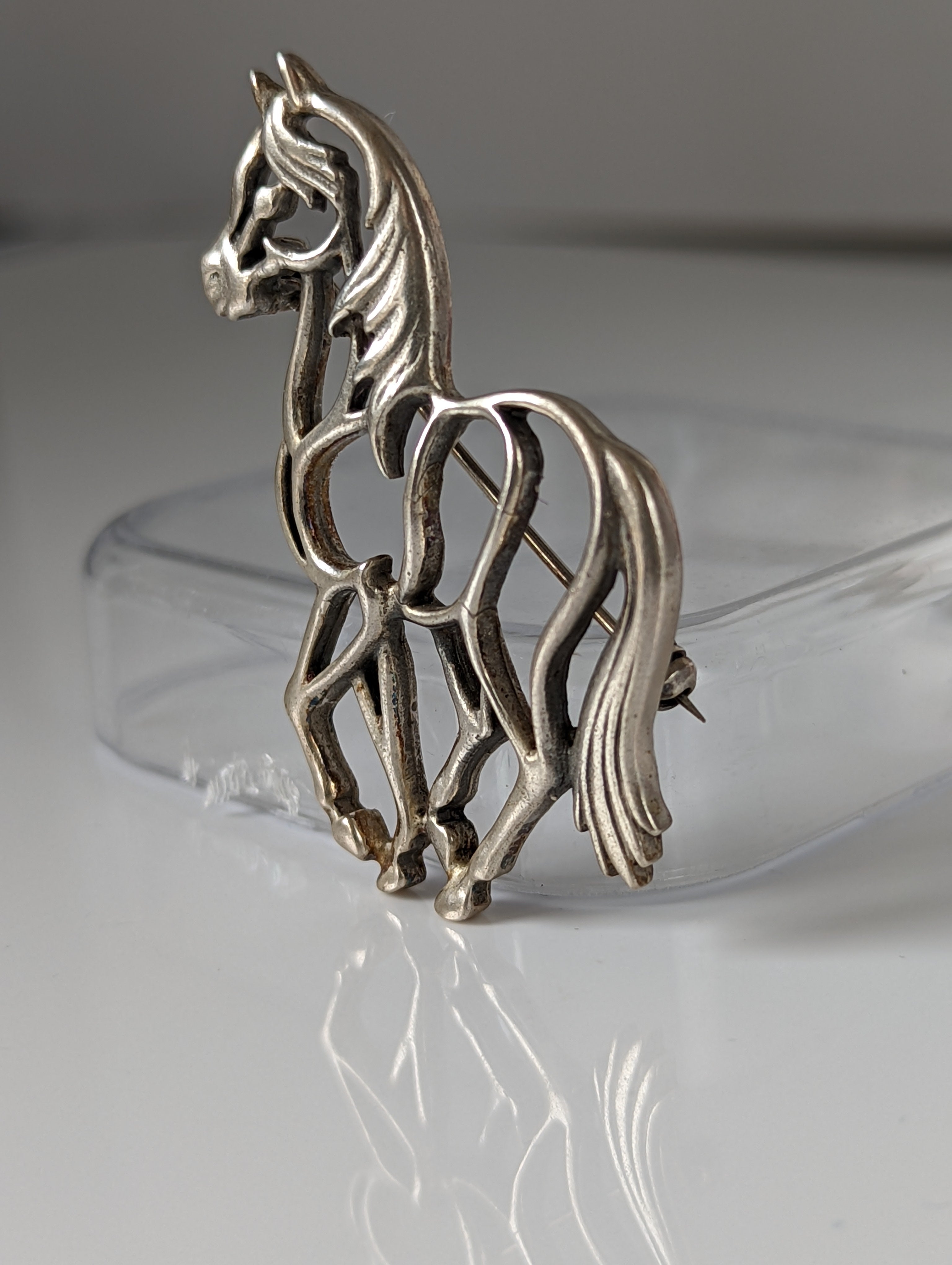 Silver Steed Elegant Piaffe Horse Silver Brooch / Stock Tie Pin