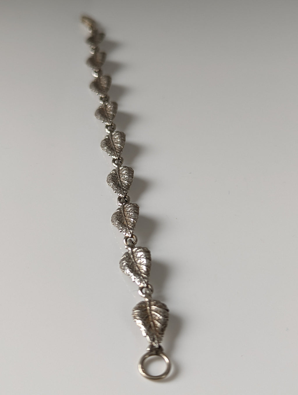 Silver Steed Detailed Leaf Silver Bracelet
