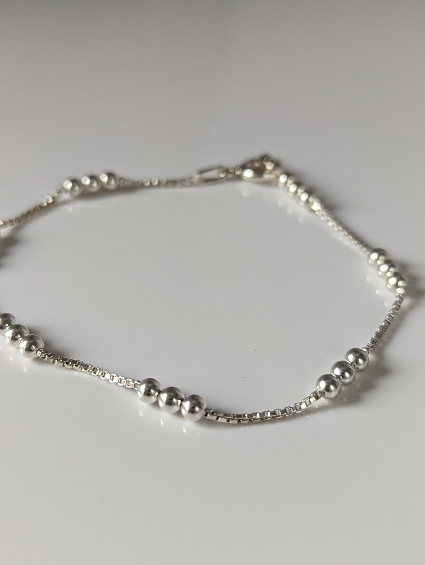 Silver Steed Delicate Ball Silver Bracelet