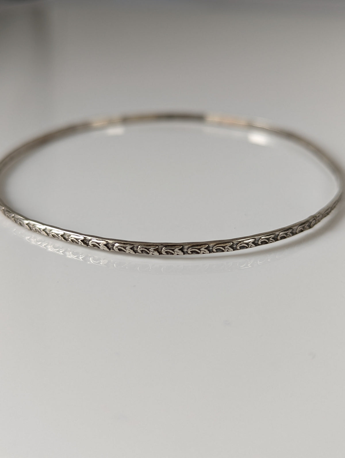 Silver Steed Slim Vine Silver Bangle