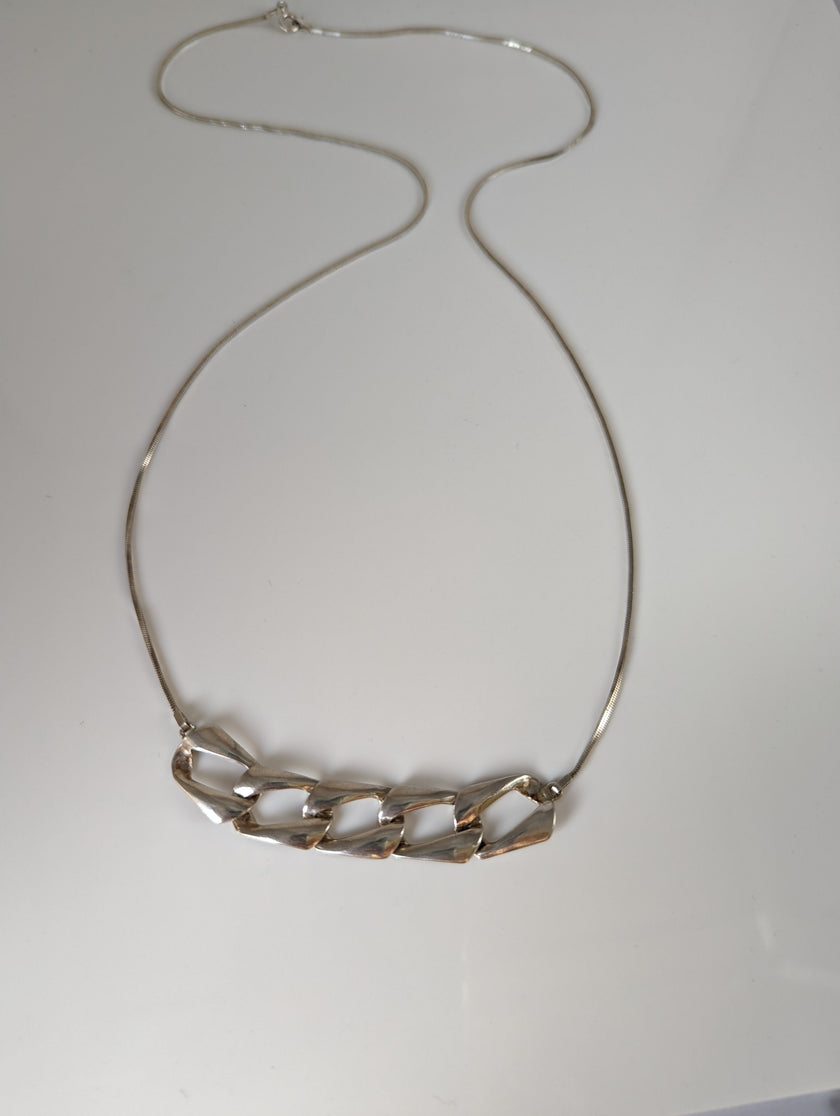 Silver Steed Chain Link Necklace