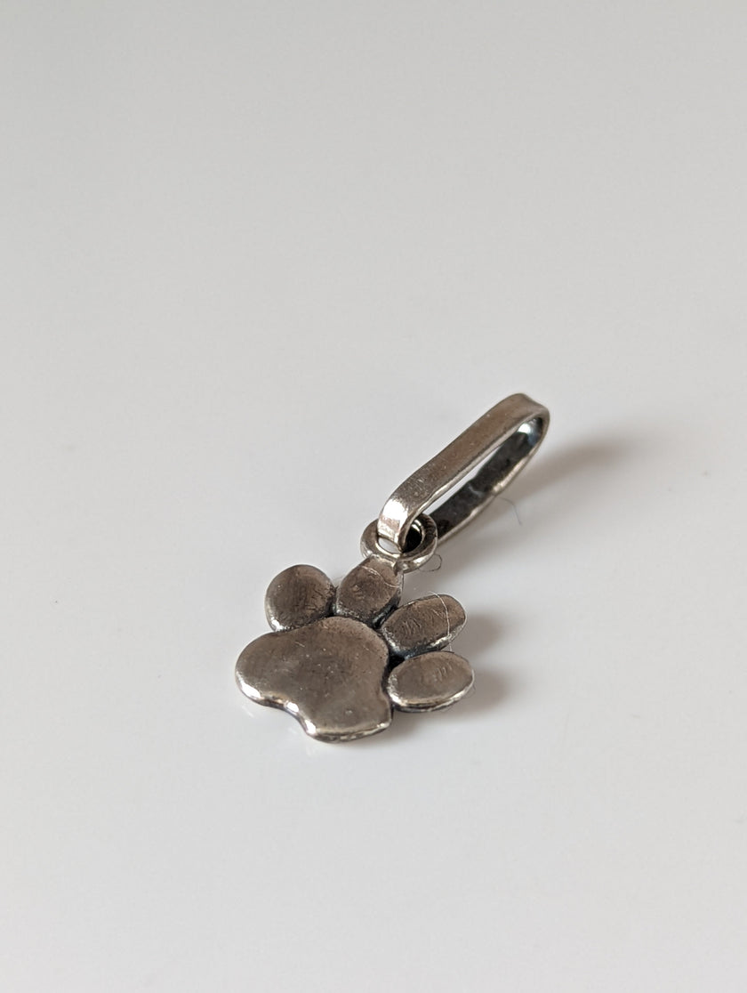 Silver Steed Paw Print Silver Pendant