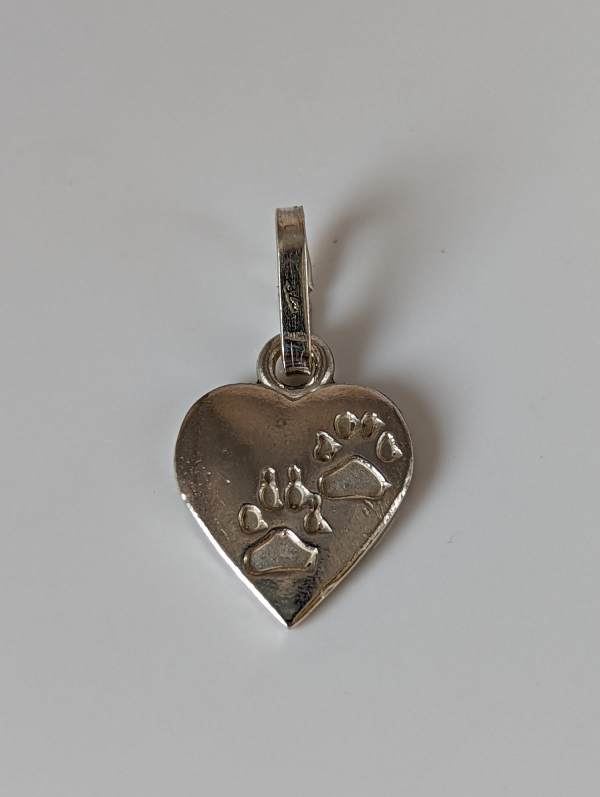 Silver Steed Paw Print on Heart Silver Pendant