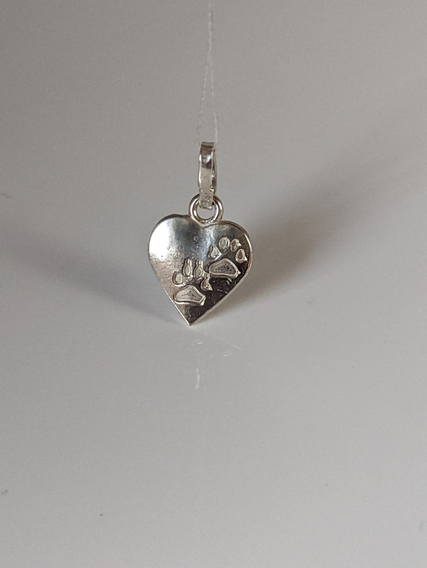 Silver Steed Paw Print on Heart Silver Pendant