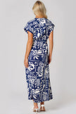 Vestido largo de estampado tropical con lazo en la cintura en azul real