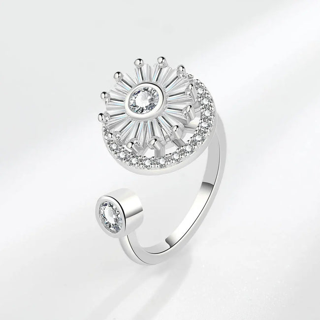 Adjustable Sunburst Spinner Ring