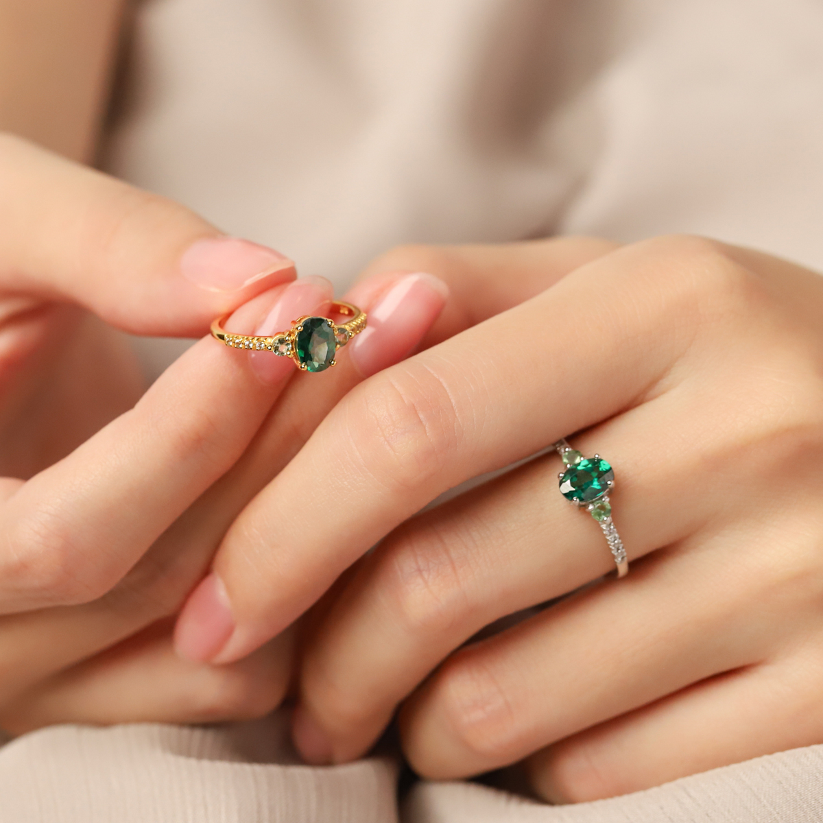 Anello con topazio verde e tormalina verde in argento sterling