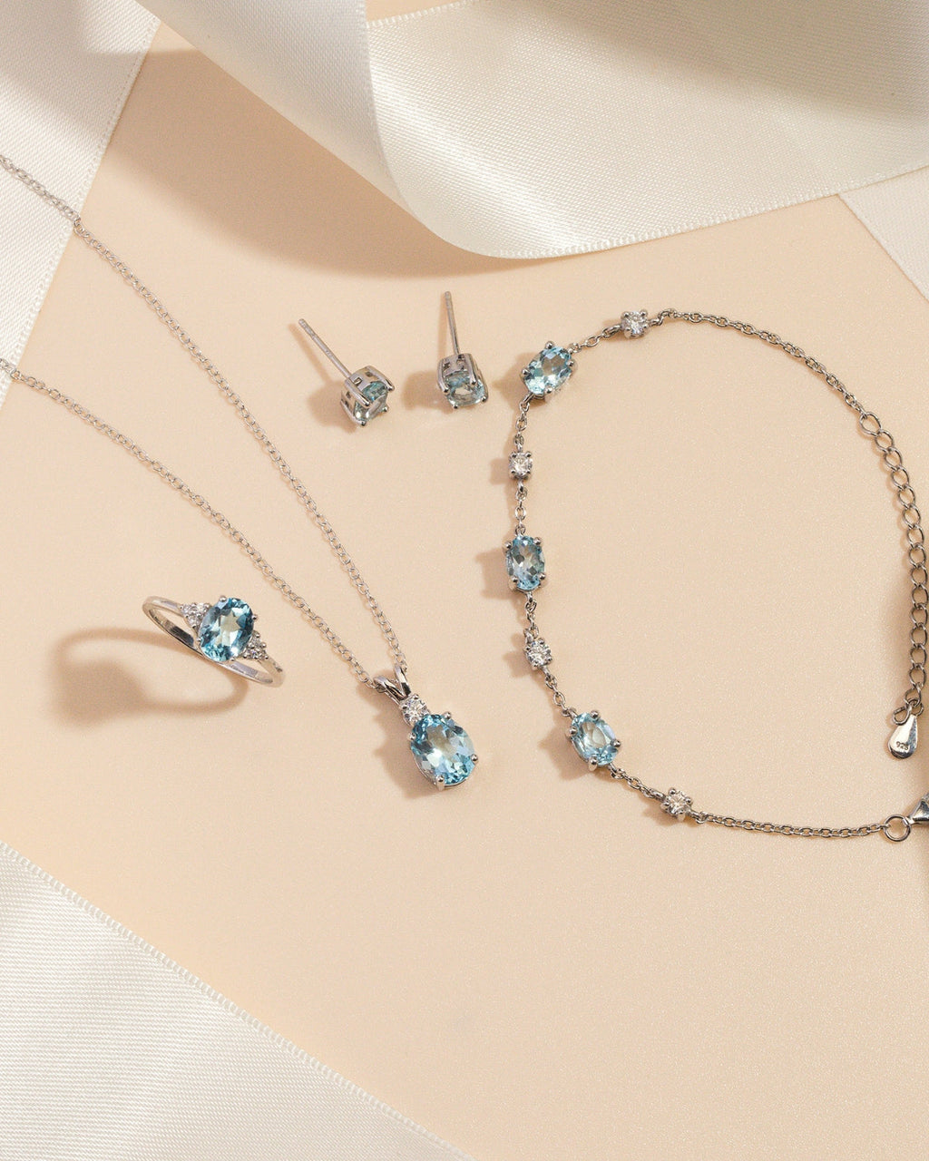 Mini Set 1 - Blauw Topaas Sieradenset van Sterling Zilver