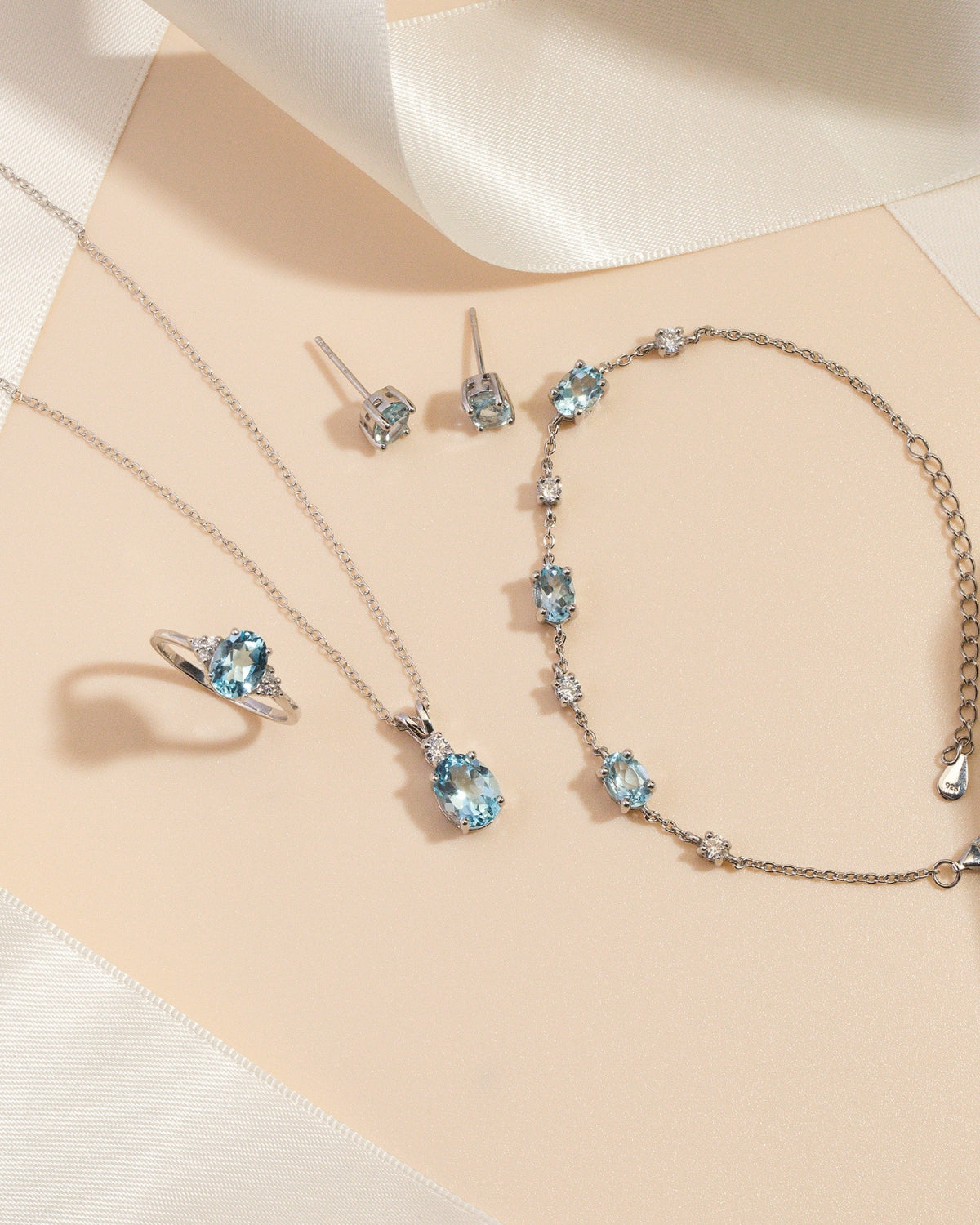Mini Set 1 - Blauw Topaas Sieradenset van Sterling Zilver