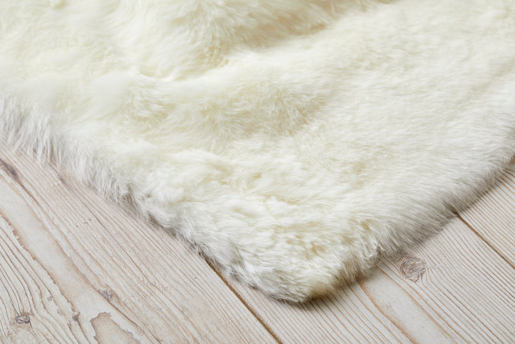 Ivory Shearling Yoga Mat - Quiet Luxury. Free next day UK shipping and Luxury Gift Box.