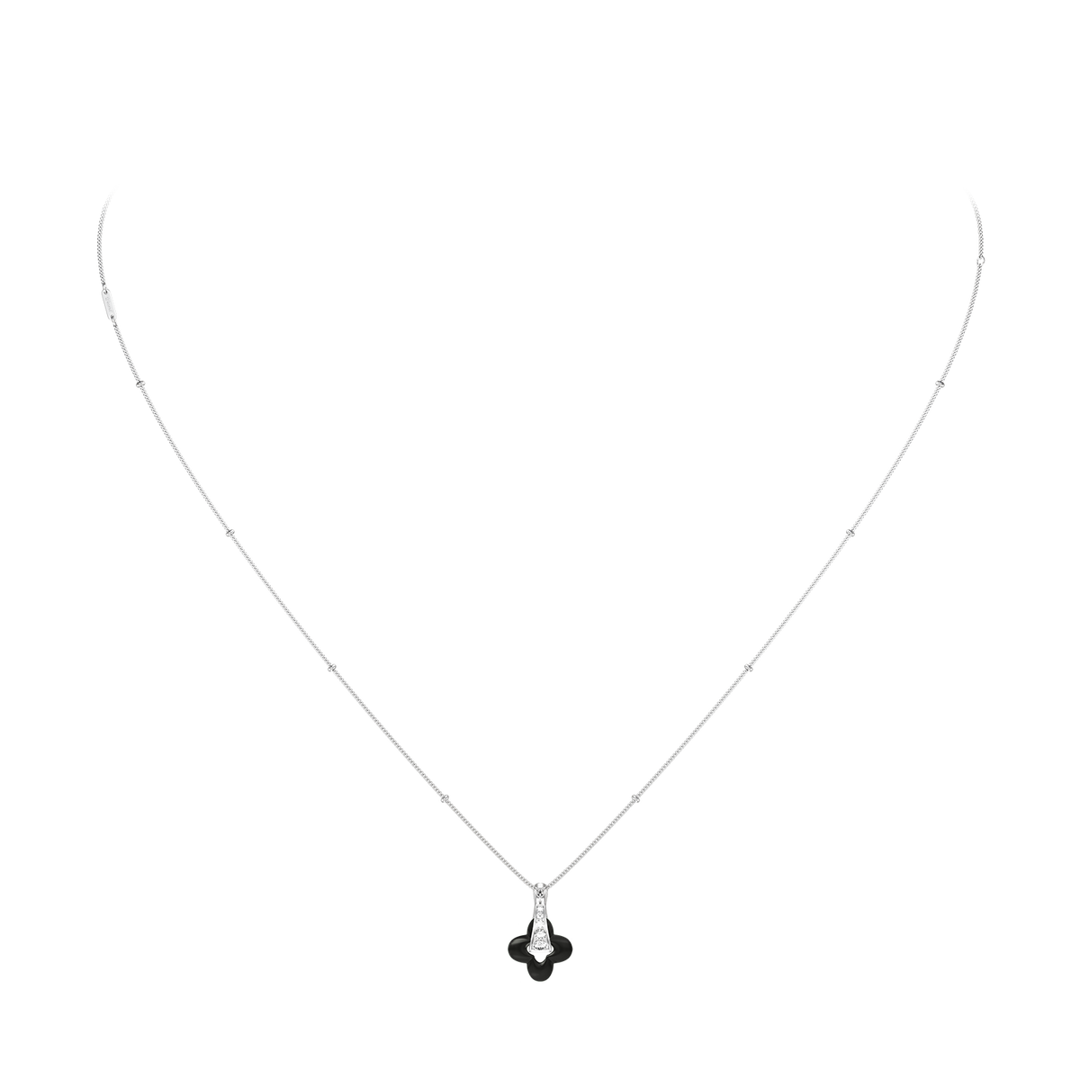 Silver Clover Necklace