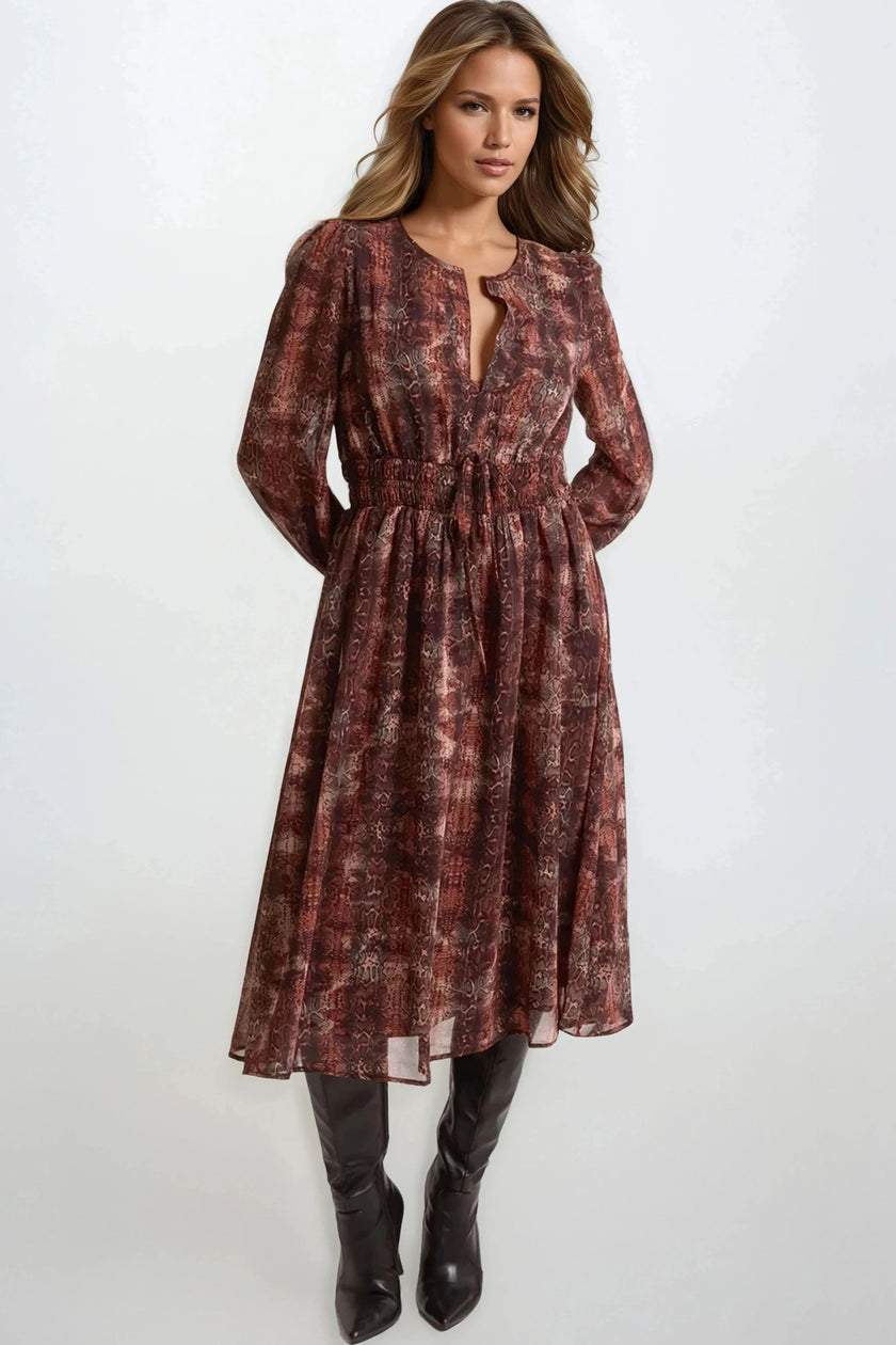 Vestido midi de manga larga con estampado de serpiente marrón