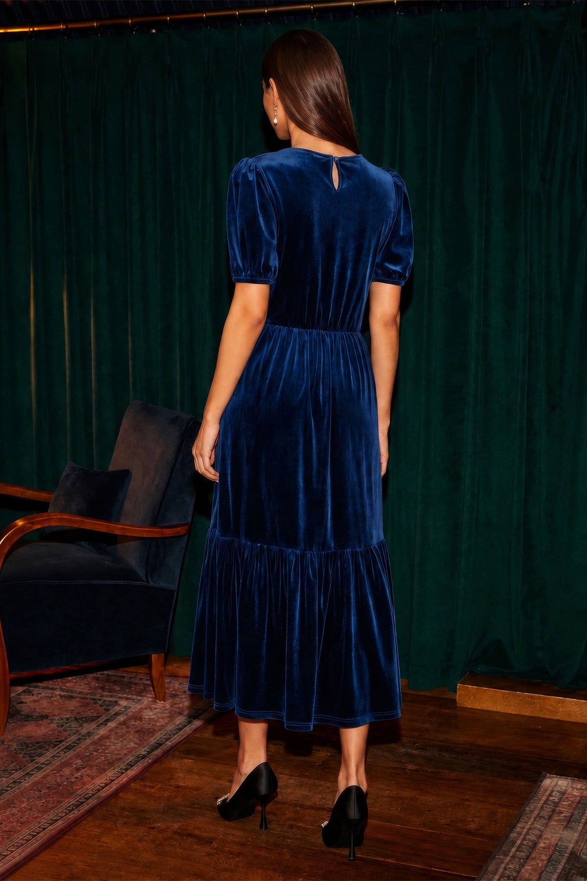 Yumi Midikleid aus blaugrünem Samt