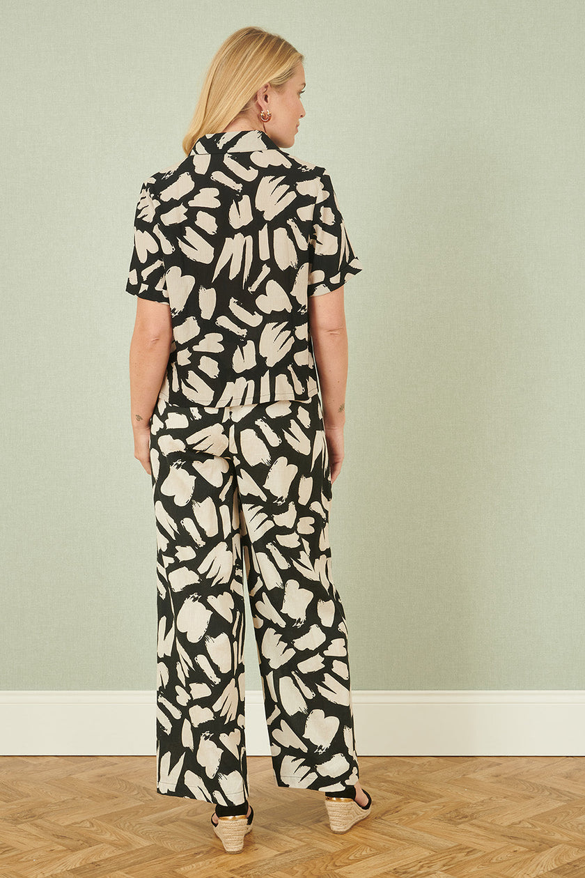Yumi Black Cotton Splash Print Relaxed Fit Shirt