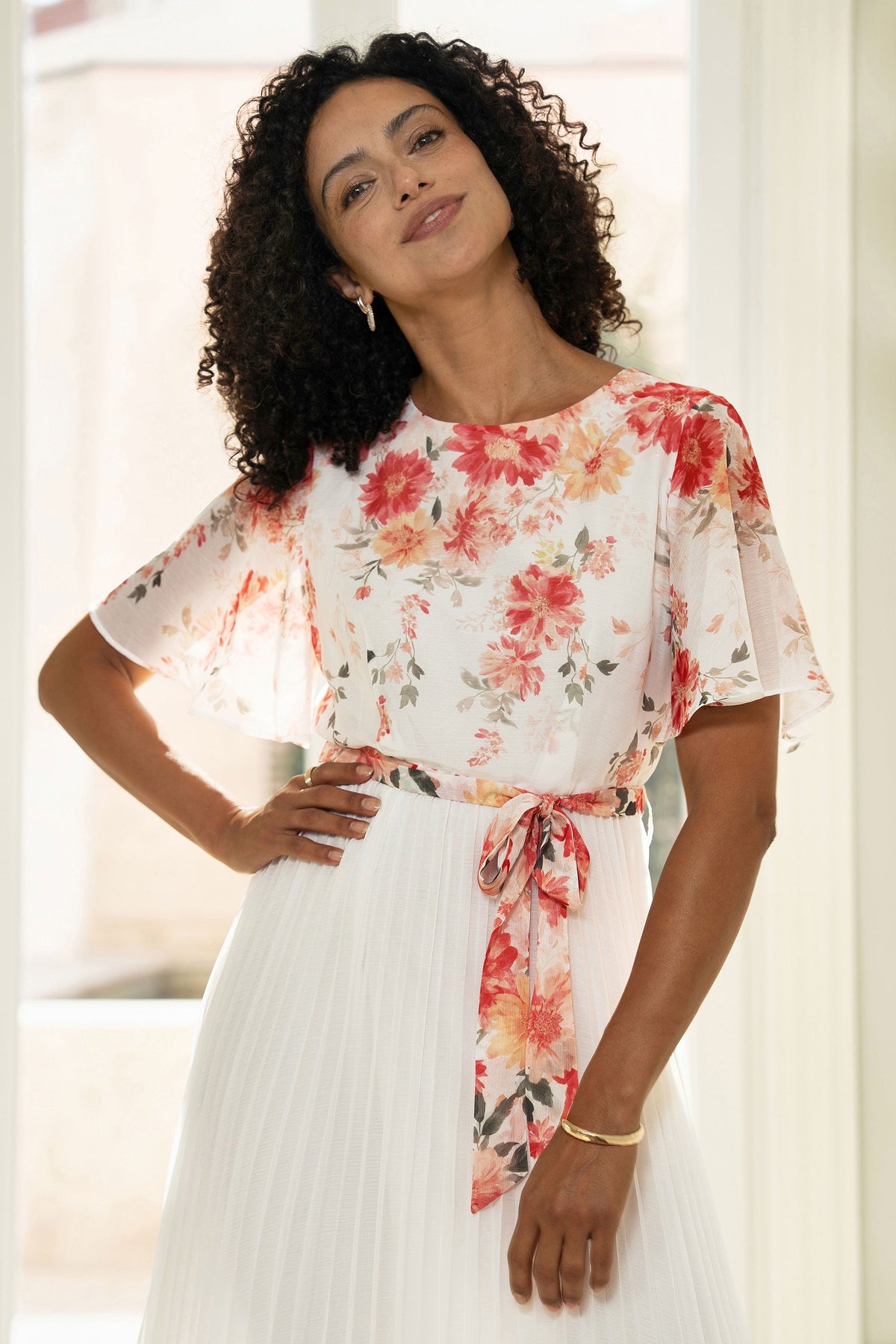 Yumi White Mirror Floral Design Pleated Midi Dress