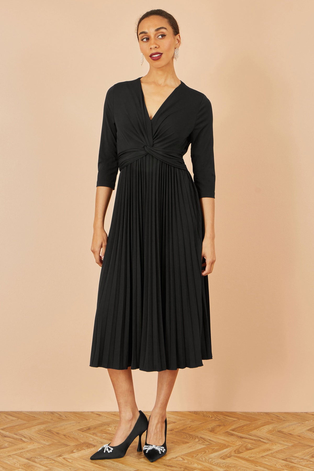 Yumi Black Jersey Knot Waist Pleated Midi Dress