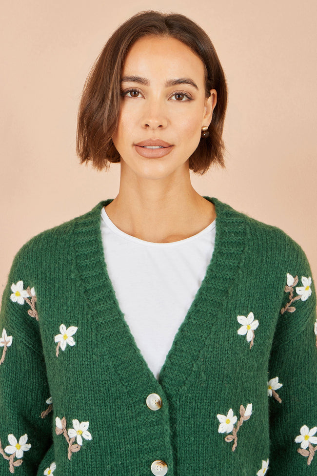 Yumi grøn håndbroderet grovstrikket cardigan