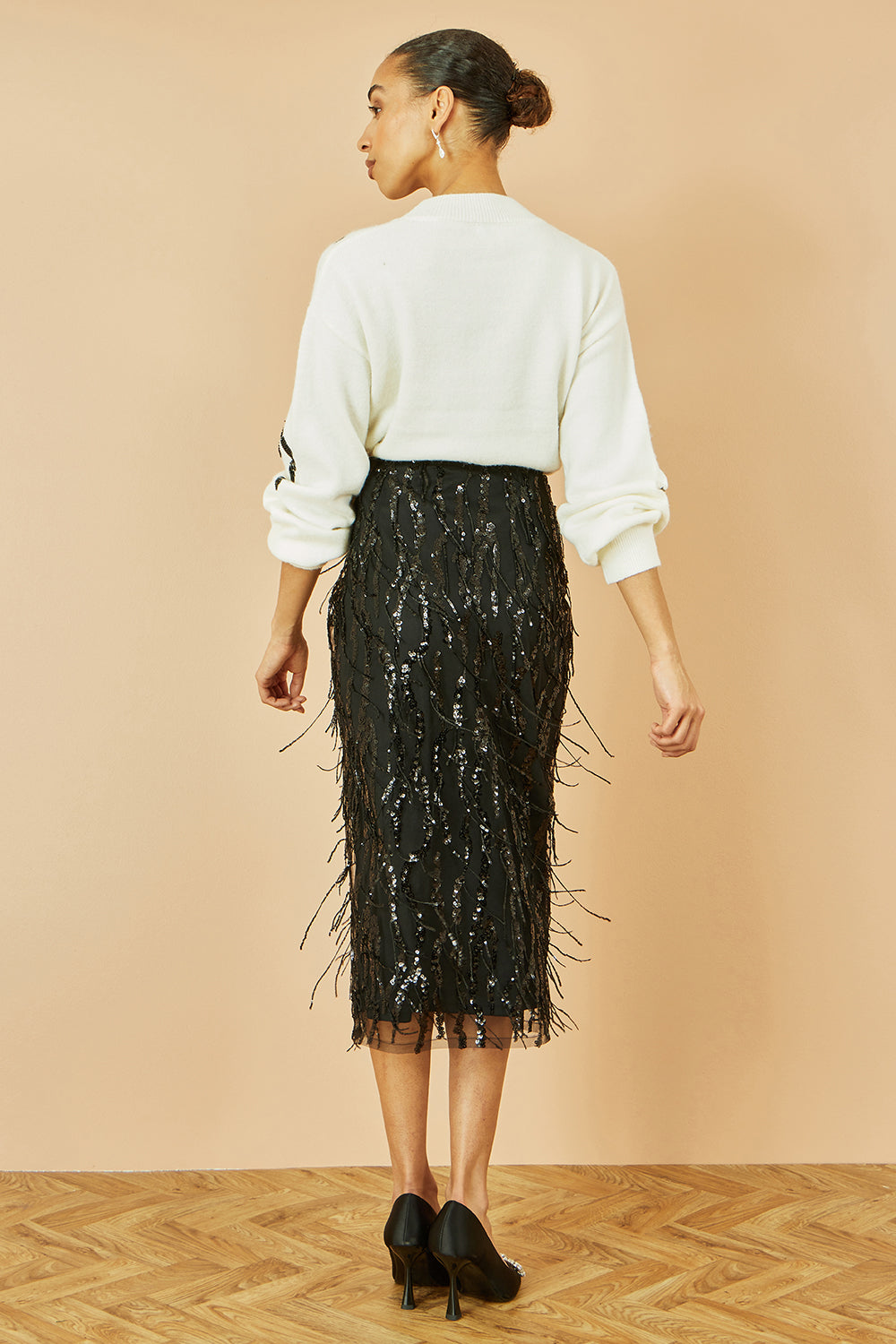 Yumi White Sequinned Bow Neckline Jumper