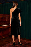 Yumi Midikleid mit schwarzem Samt und einem Träger