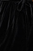 Yumi Midikleid mit schwarzem Samt und einem Träger