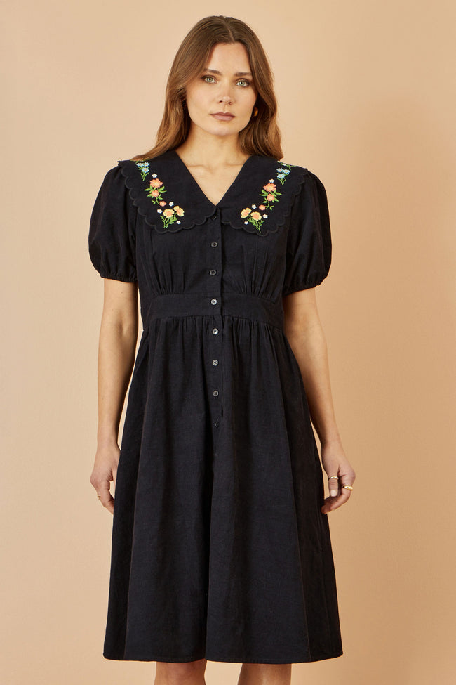 Yumi Black Short Sleeve Midi Dress With Floral Embroidery