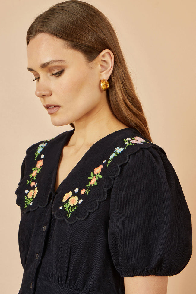 Yumi Black Short Sleeve Midi Dress With Floral Embroidery