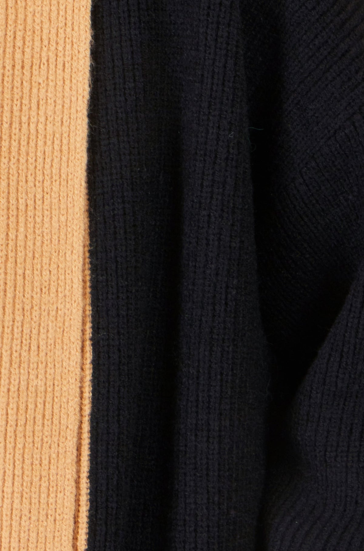 Yumi zwart open vest met contrastbies