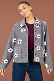 Yumi Fleecejacke mit gestickten Gänseblümchen in Grau