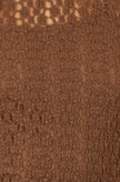 Vestido midi de encaje con cuello alto Yumi Brown