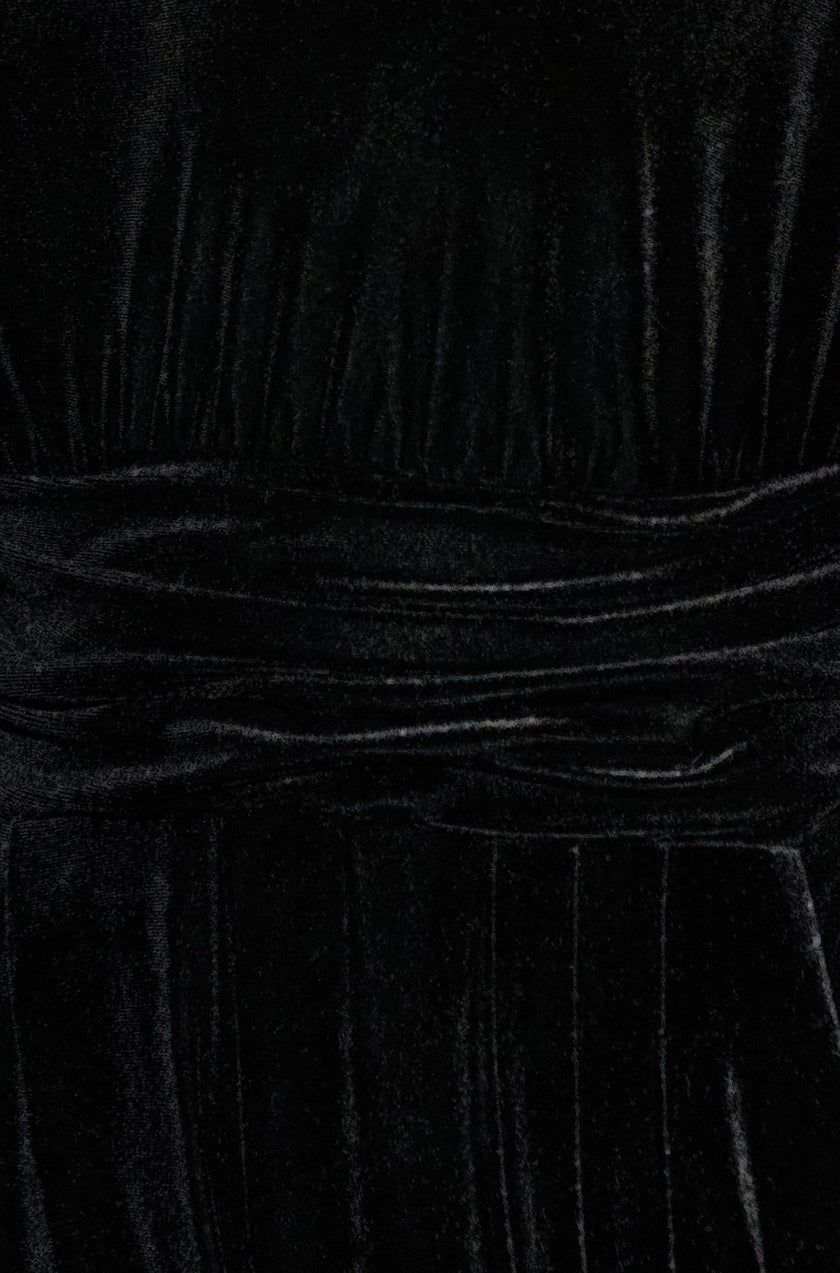 Combinaison asymétrique en velours noir Yumi avec foulard