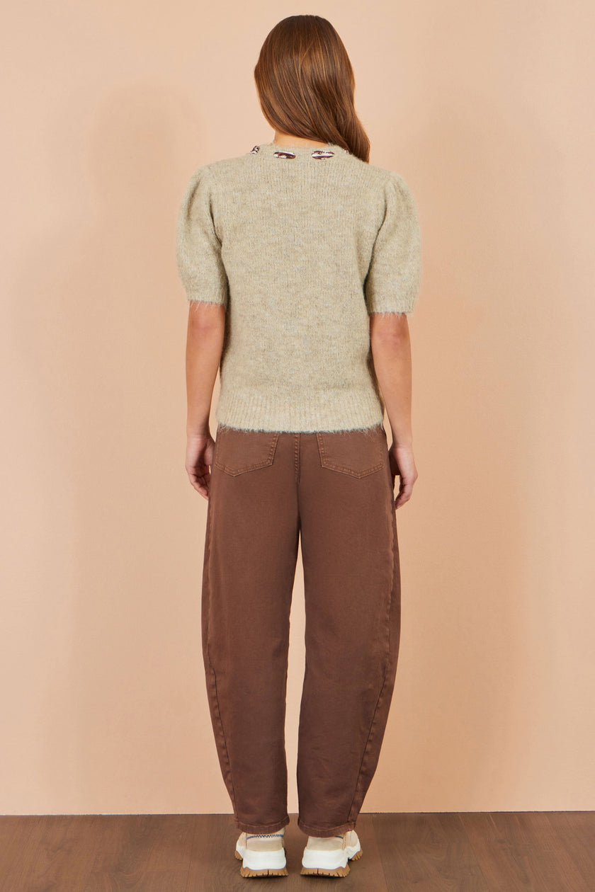 Pull duveteux beige Yumi avec détail écharpe