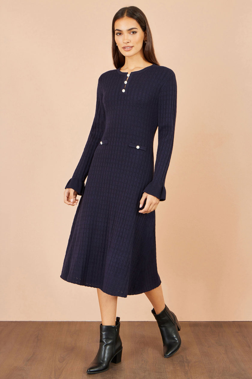 Abito midi in maglia di viscosa blu navy Yumi con bottoni
