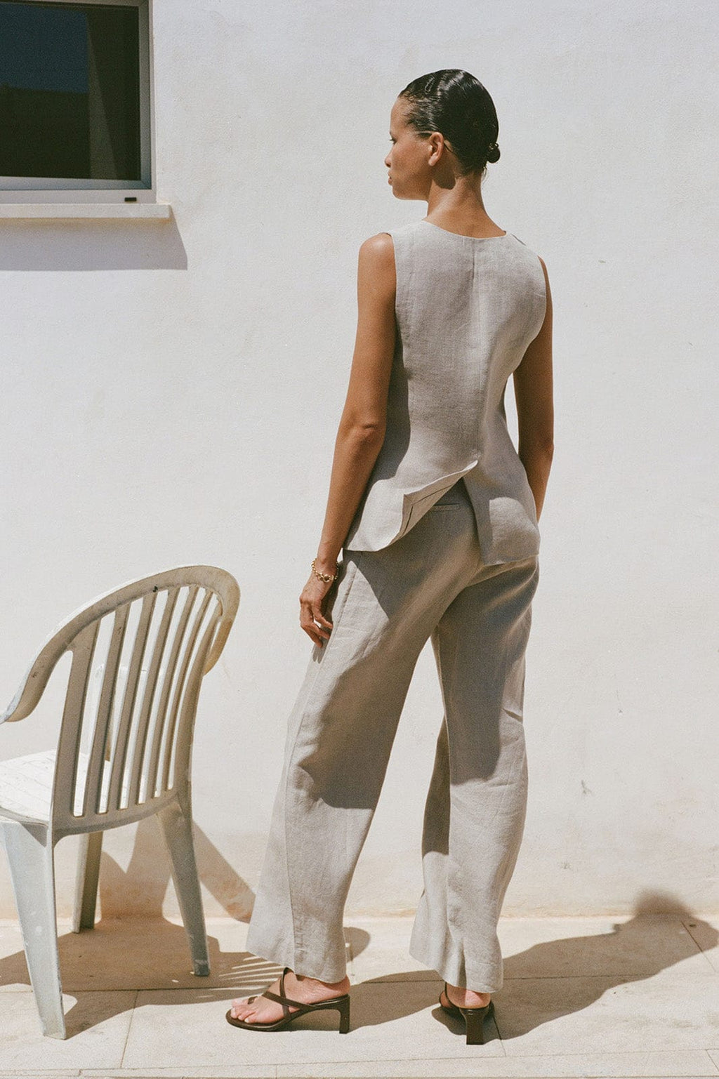 The Willow Wide-Leg Pleated Linen Trousers in oatmeal