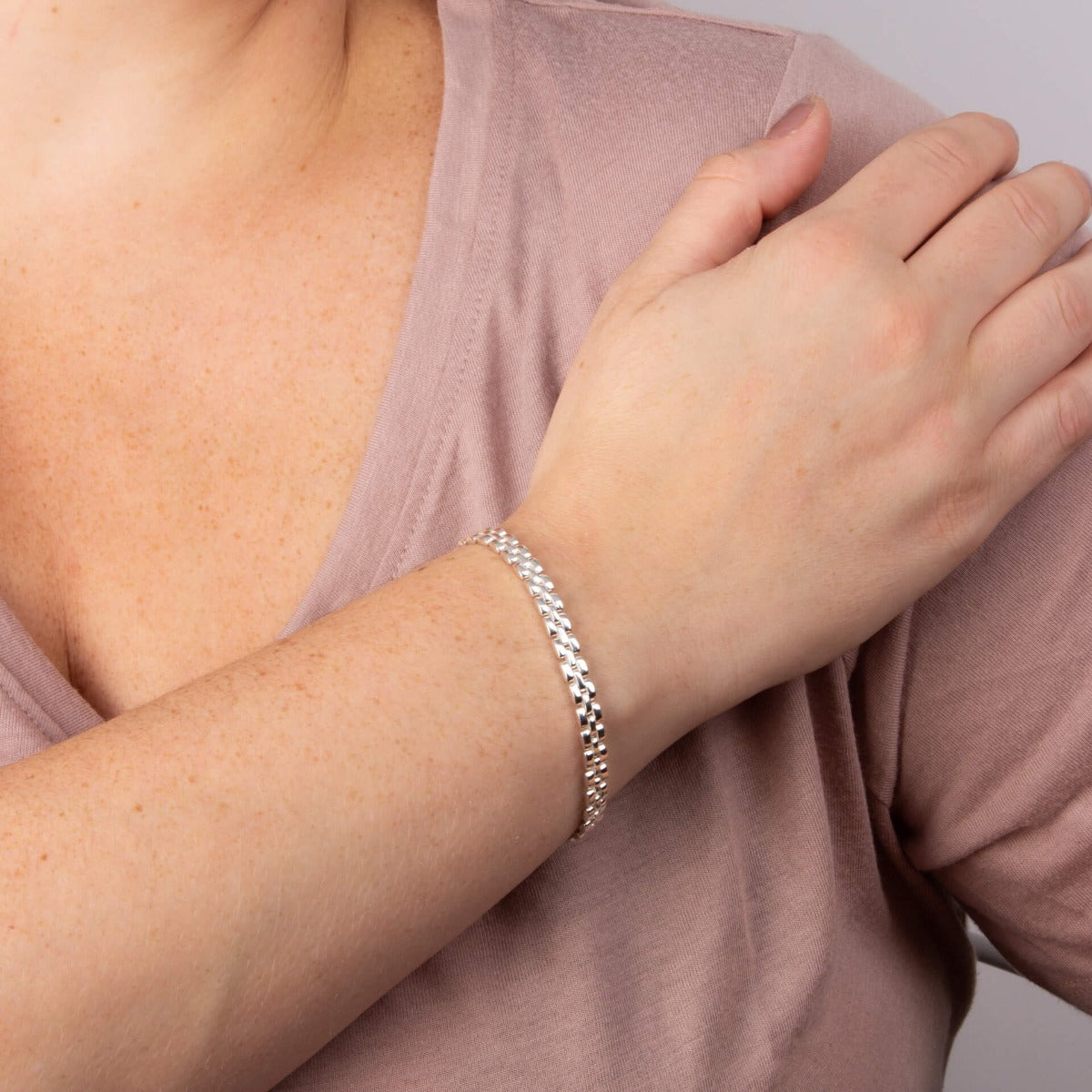 Beginnings Armband im Uhrenarmband-Stil