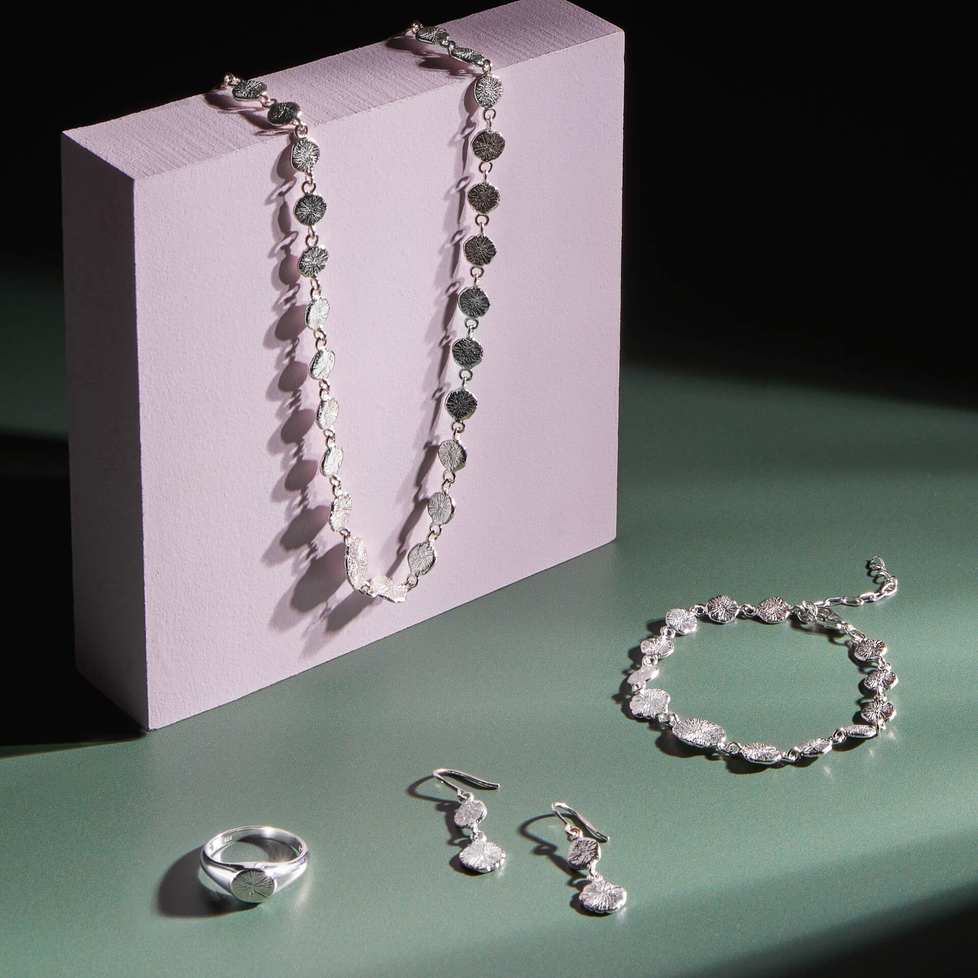 Beginnings Spray Textured Discs Bracelet