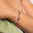 Beginnings Drehmoment-Armreif mit Zirkonia