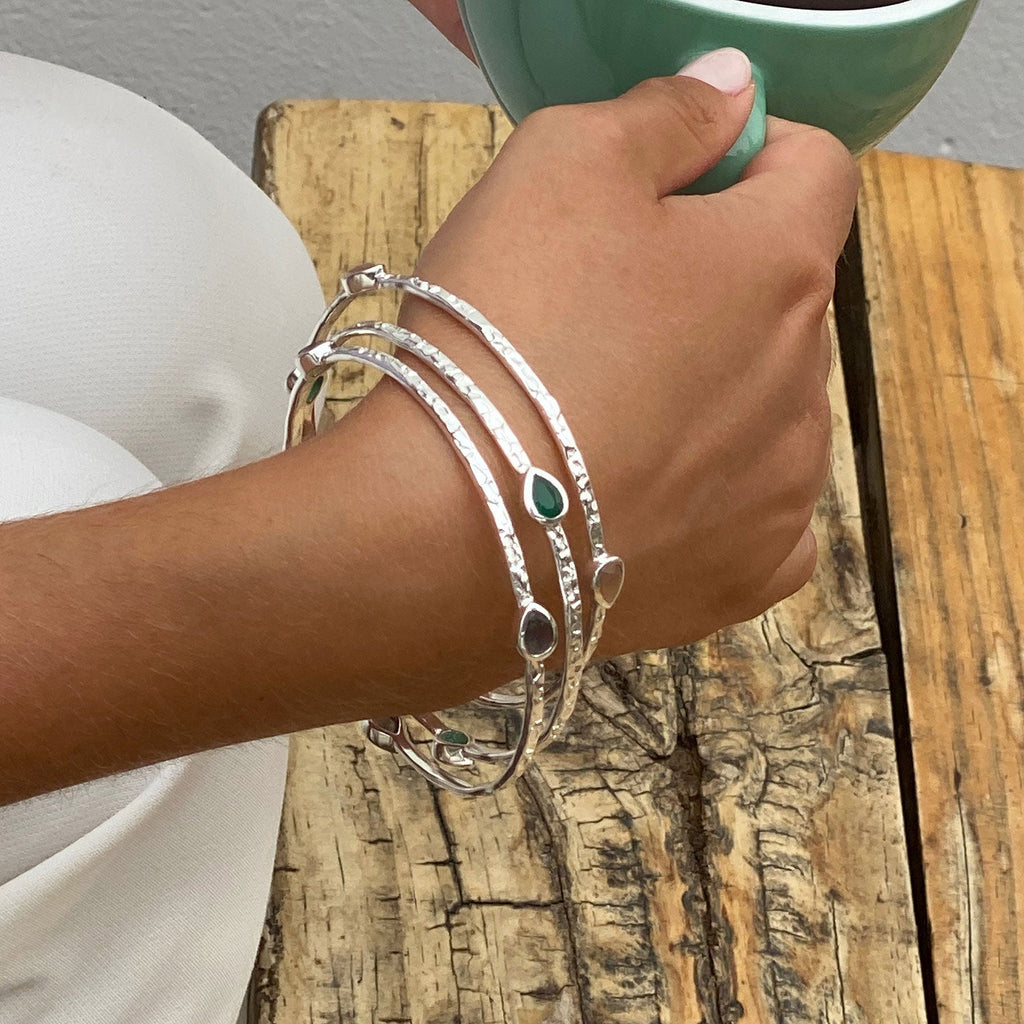 Simi Drie Stenige Stapelarmband: Zilveren Pariba Onyx