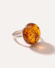Anillo de cóctel grande de ámbar