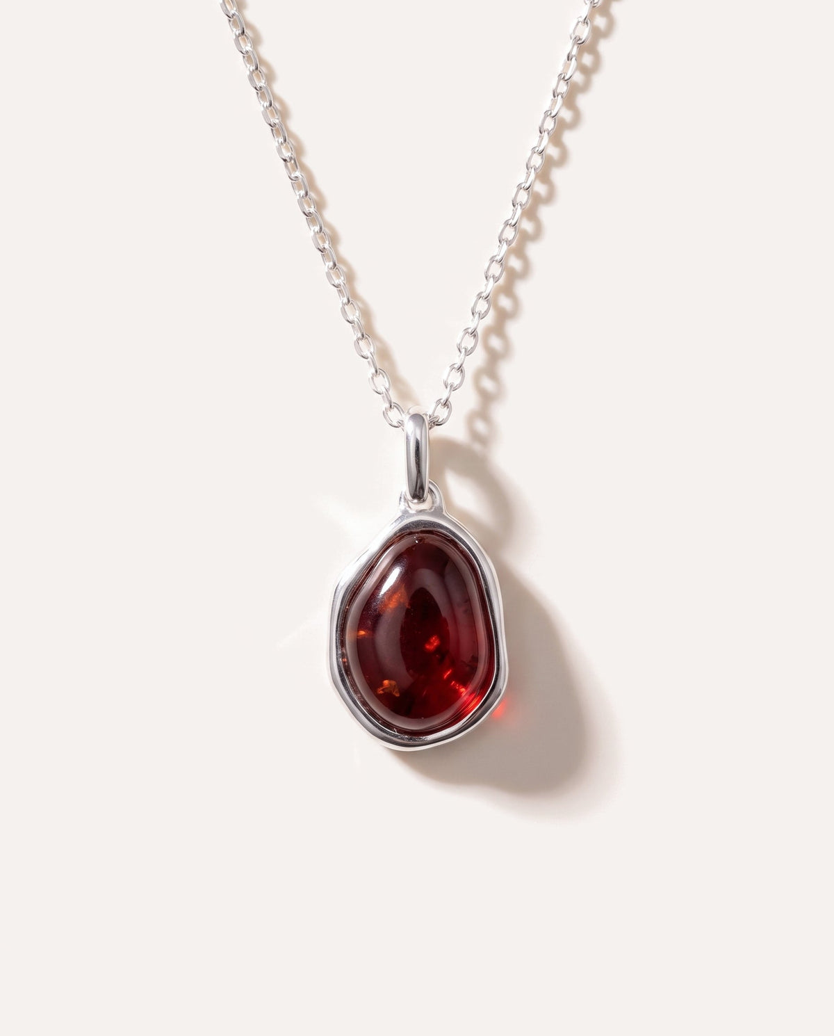 Kirsebær-rav ELEMENT anhengskjede