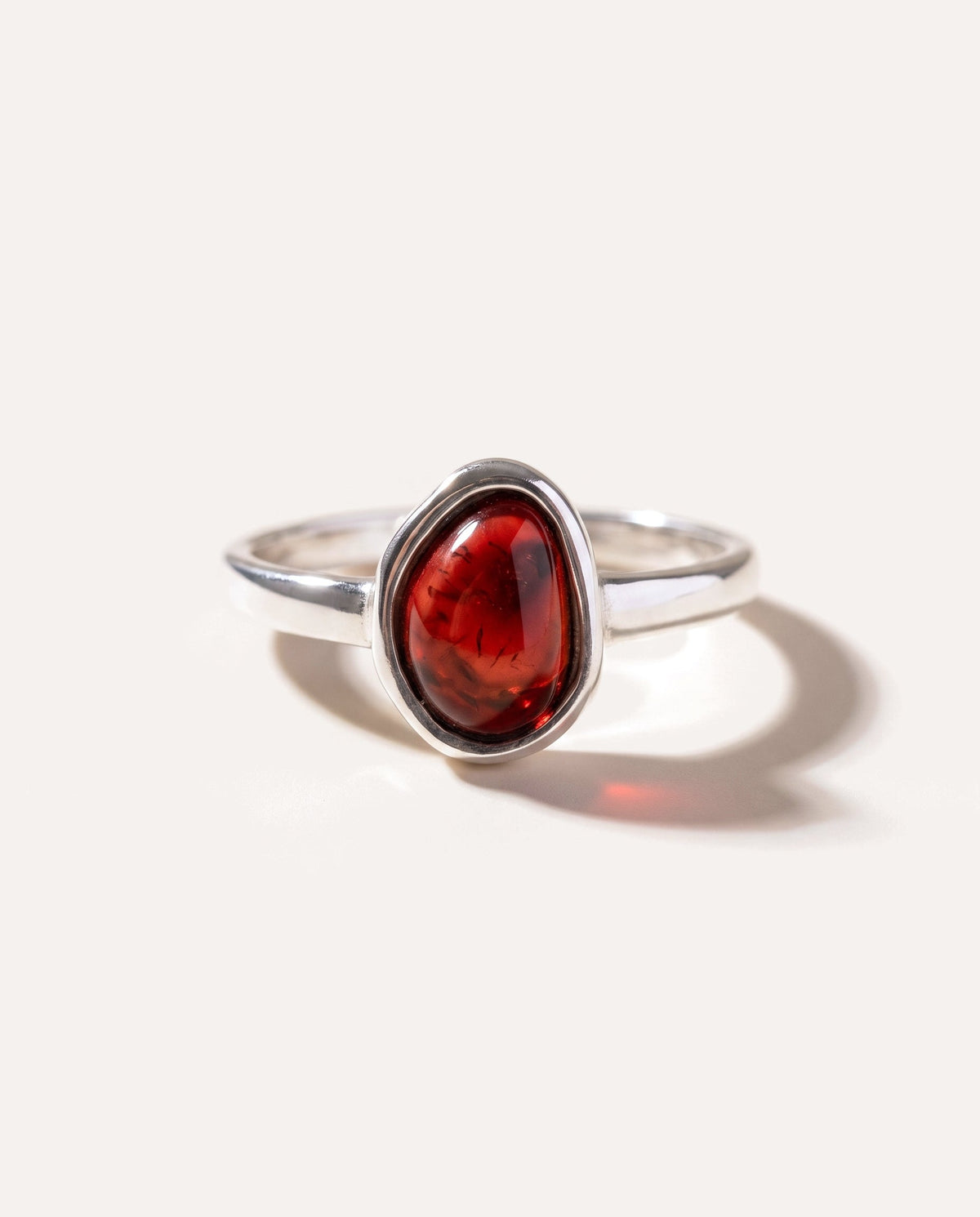 Anello a impilamento ELEMENT in ambra ciliegia