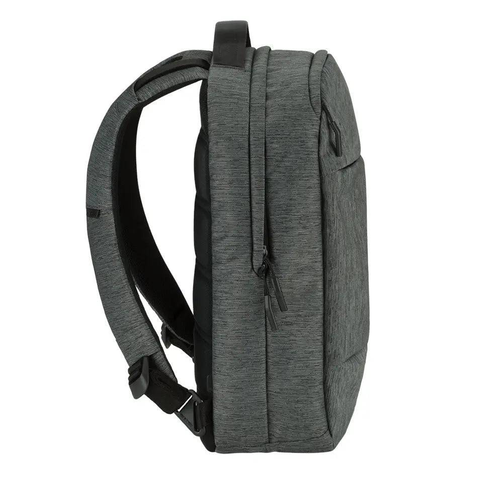 Mochila compacta InCase City 18l