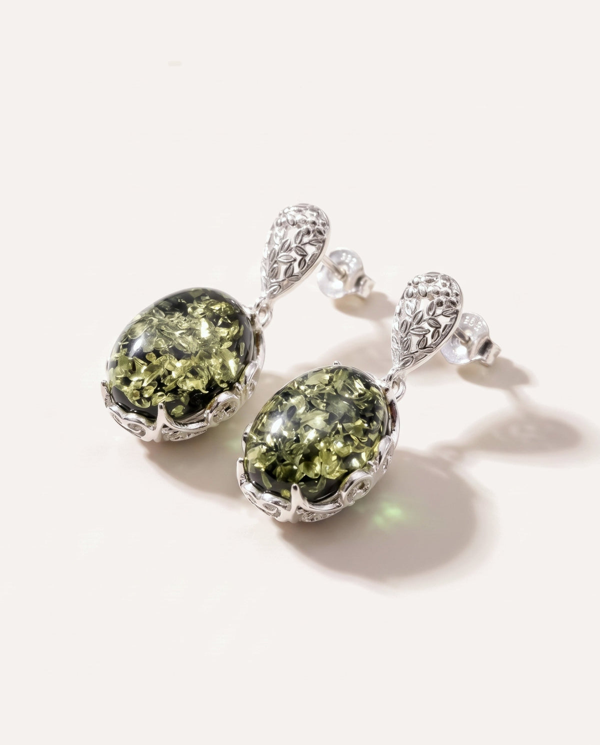 Boucles d'oreilles pendantes Demi en ambre vert