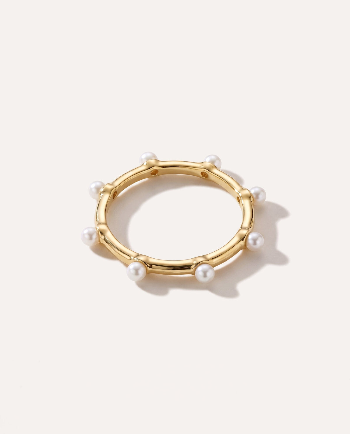 Anello con perla a puntini