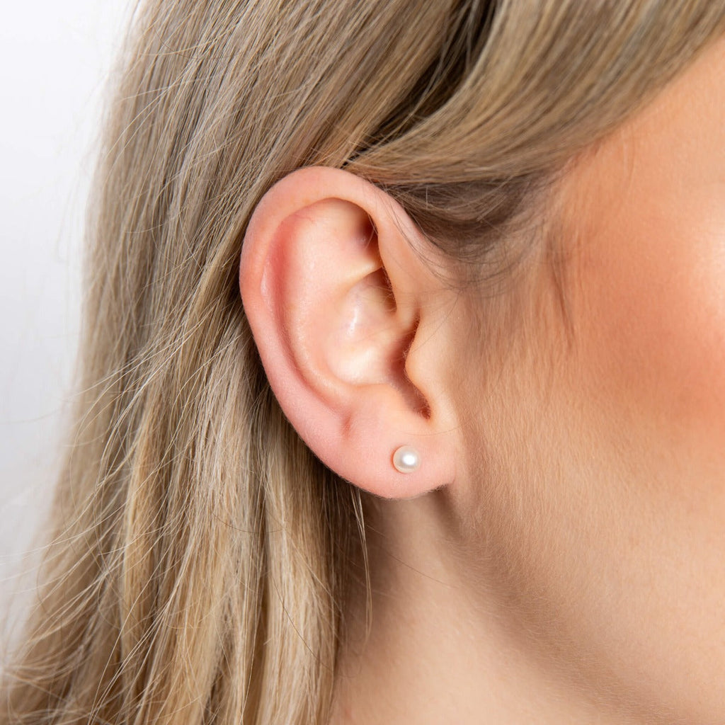 Beginnings Pearl Stud Earrings