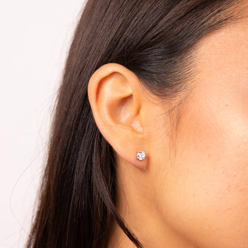 Diamonfire Ohrstecker mit vier Krappen, Karat