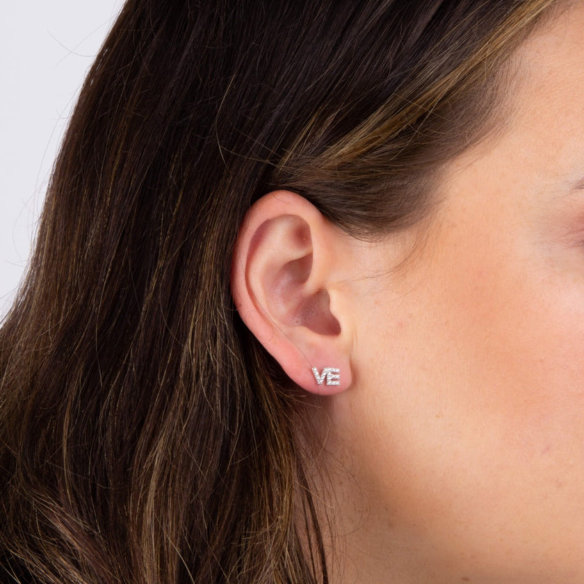 Beginnings LOVE Stud Oorbellen met Pavé Zirkonia