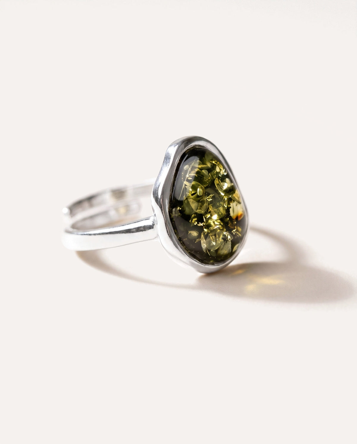 Anello regolabile solitario ELEMENT in ambra verde